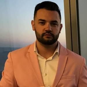 Meet your Posher, Christian